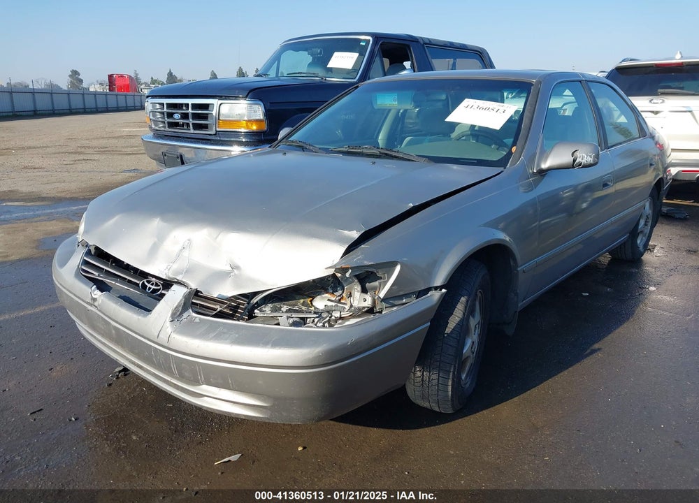 1998 TOYOTA CAMRY LE VIN: JT2BG28K2W0151994