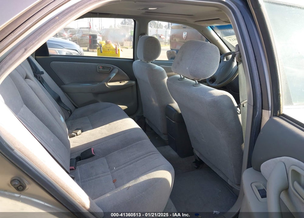 1998 TOYOTA CAMRY LE VIN: JT2BG28K2W0151994