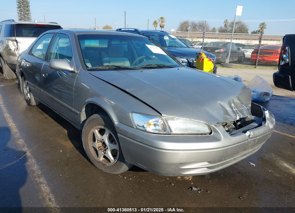 1998 TOYOTA CAMRY LE VIN: JT2BG28K2W0151994
