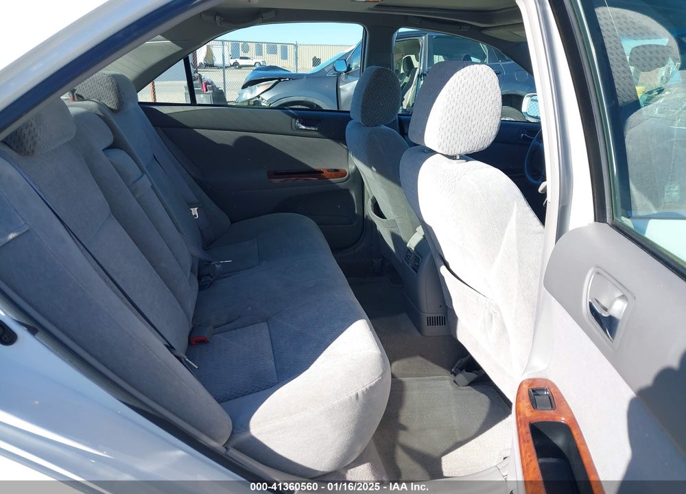 2004 TOYOTA CAMRY XLE V6 VIN: 4T1BF32K44U065757