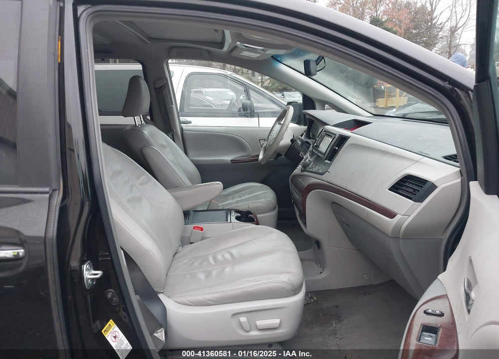 2013 TOYOTA SIENNA XLE LIMITED VIN: 5TDYK3DC2DS355614