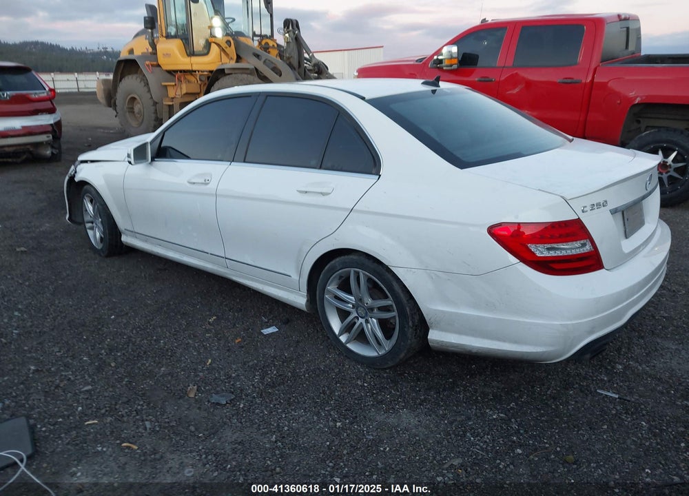 2013 MERCEDES-BENZ C 250 VIN: WDDGF4HB2DR293224