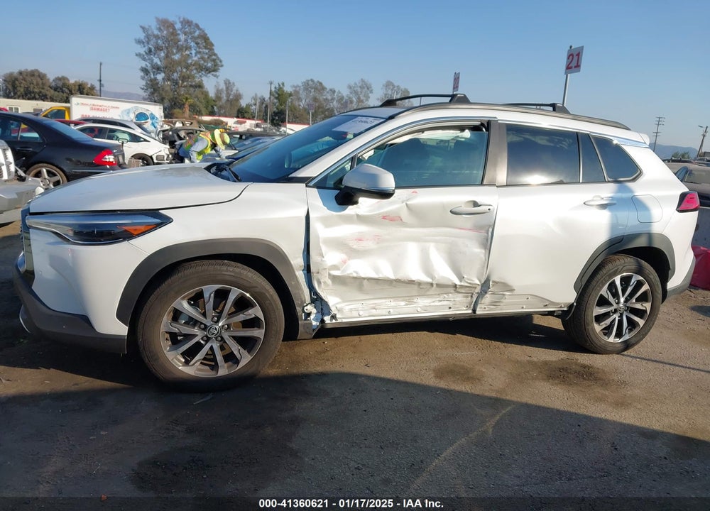 2024 TOYOTA COROLLA CROSS XLE VIN: 7MUDAAAG8RV082950