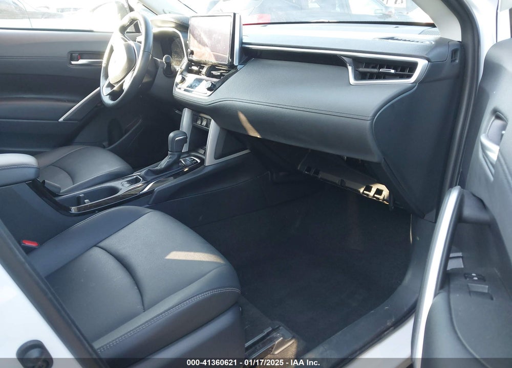 2024 TOYOTA COROLLA CROSS XLE VIN: 7MUDAAAG8RV082950