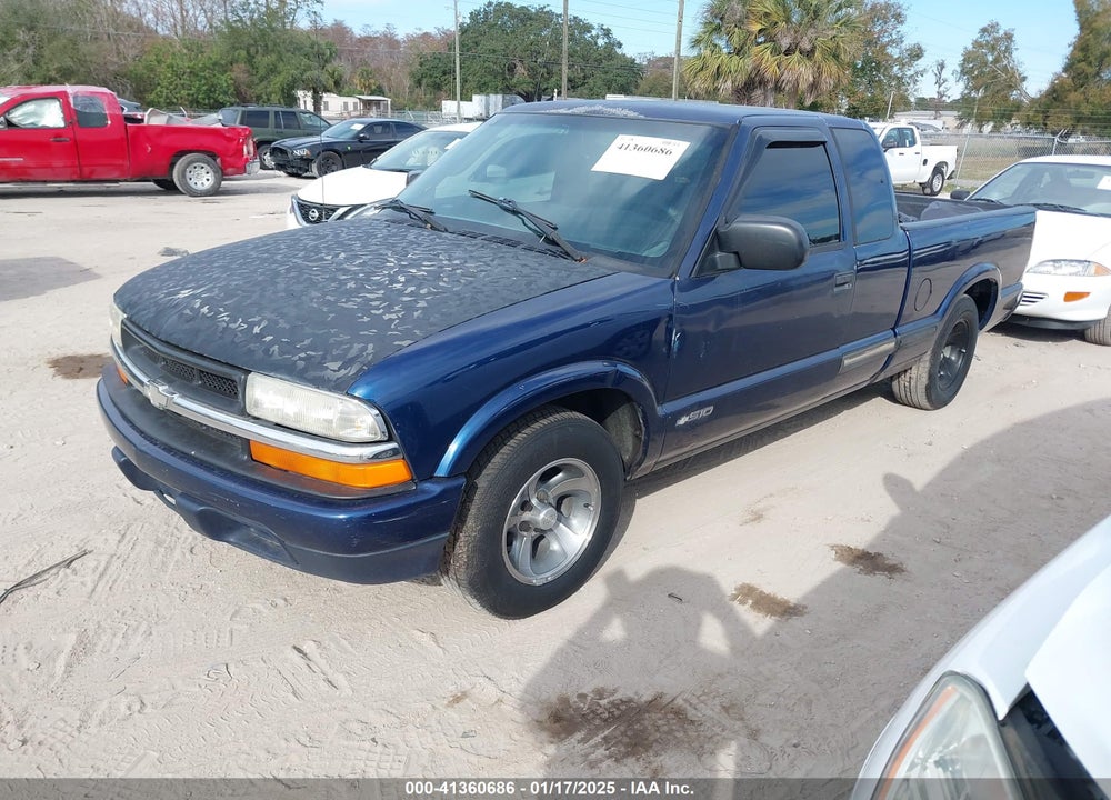 2001 CHEVROLET S-10 LS VIN: 1GCCS195918111564