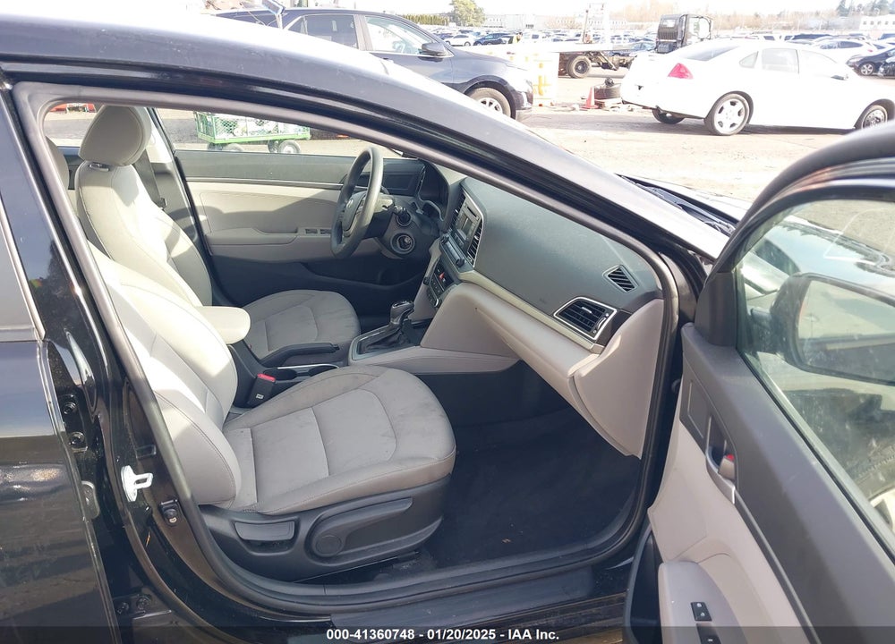 2017 HYUNDAI ELANTRA VIN: KMHD74LF6HU338023