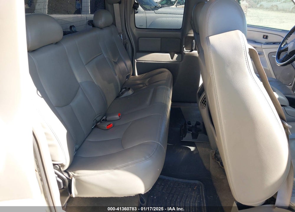 2005 CHEVROLET SILVERADO 1500 LS VIN: 1GCEK19T15Z209544