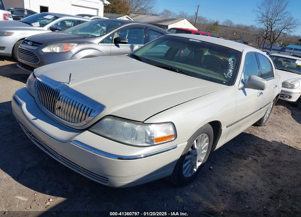 2004 LINCOLN TOWN CAR ULTIMATE VIN: 1LNHM83W84Y668167