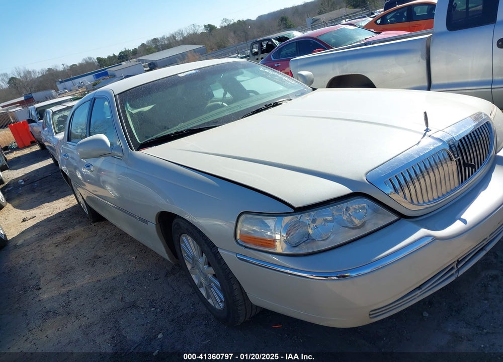 2004 LINCOLN TOWN CAR ULTIMATE VIN: 1LNHM83W84Y668167