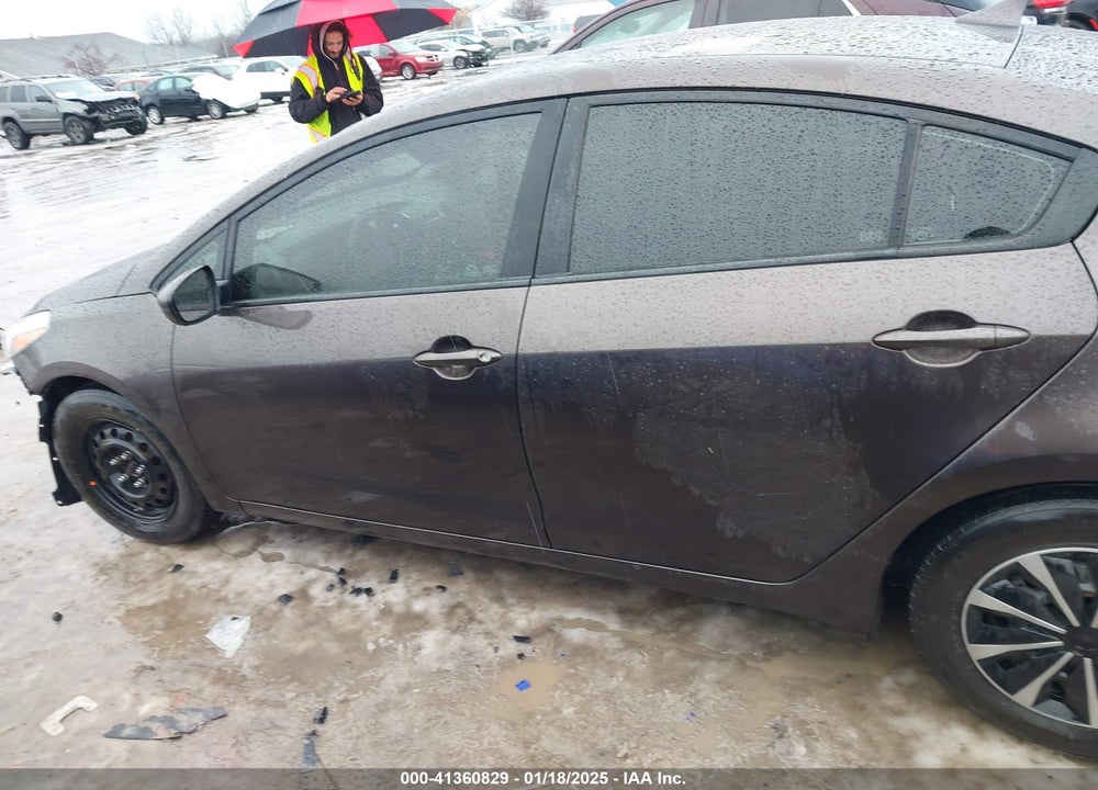 2018 KIA FORTE VIN: 3KPFK4A74JE218667
