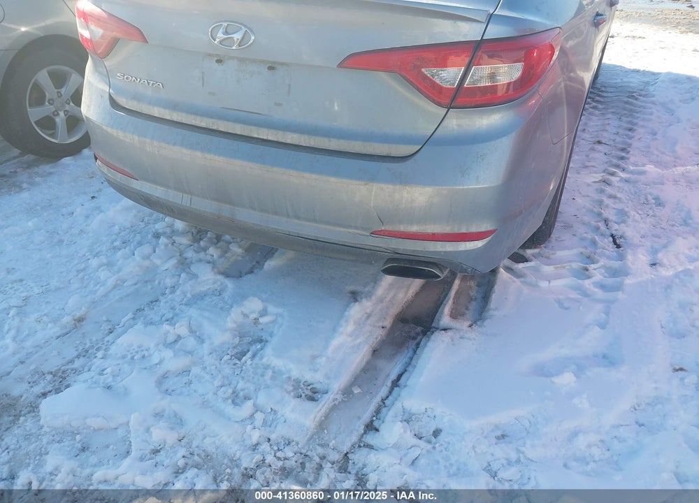 2015 HYUNDAI SONATA VIN: 5NPE24AF1FH163505