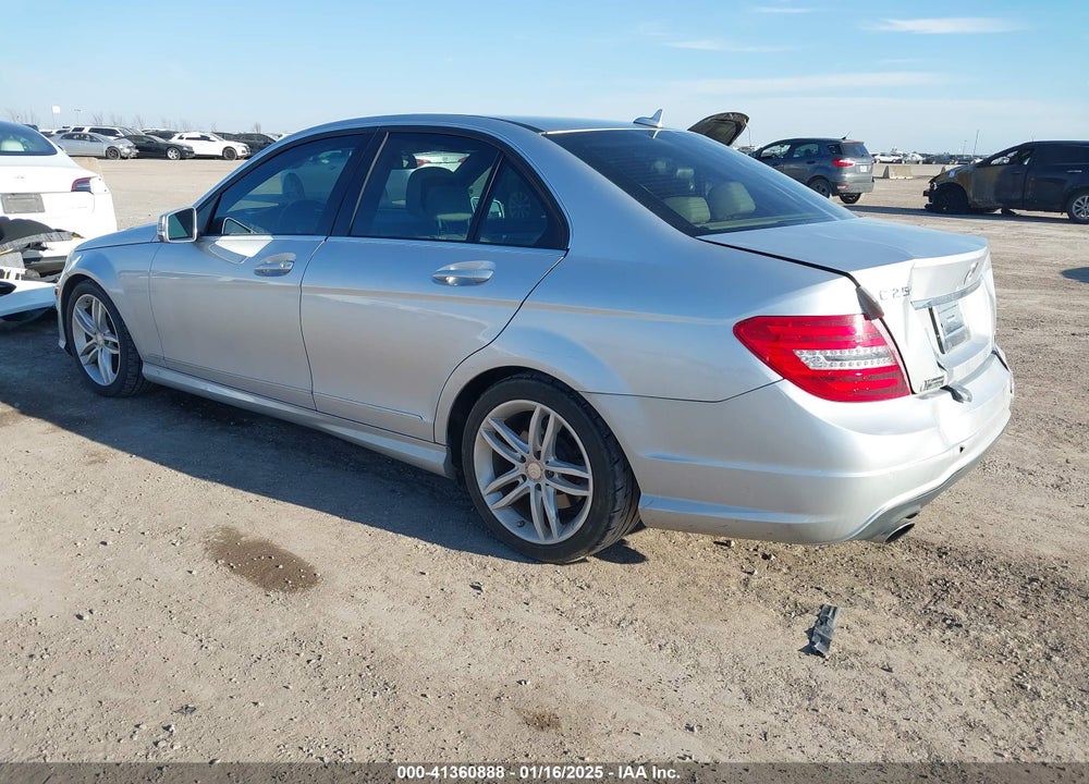 2012 MERCEDES-BENZ C 250 VIN: WDDGF4HB2CR206288