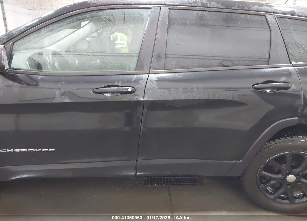 2015 JEEP CHEROKEE SPORT VIN: 1C4PJMAB1FW594378