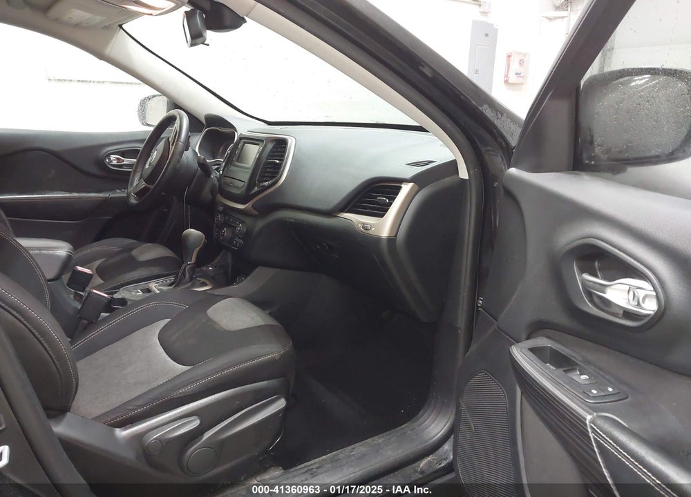 2015 JEEP CHEROKEE SPORT VIN: 1C4PJMAB1FW594378