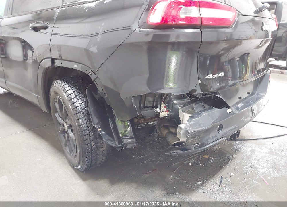 2015 JEEP CHEROKEE SPORT VIN: 1C4PJMAB1FW594378
