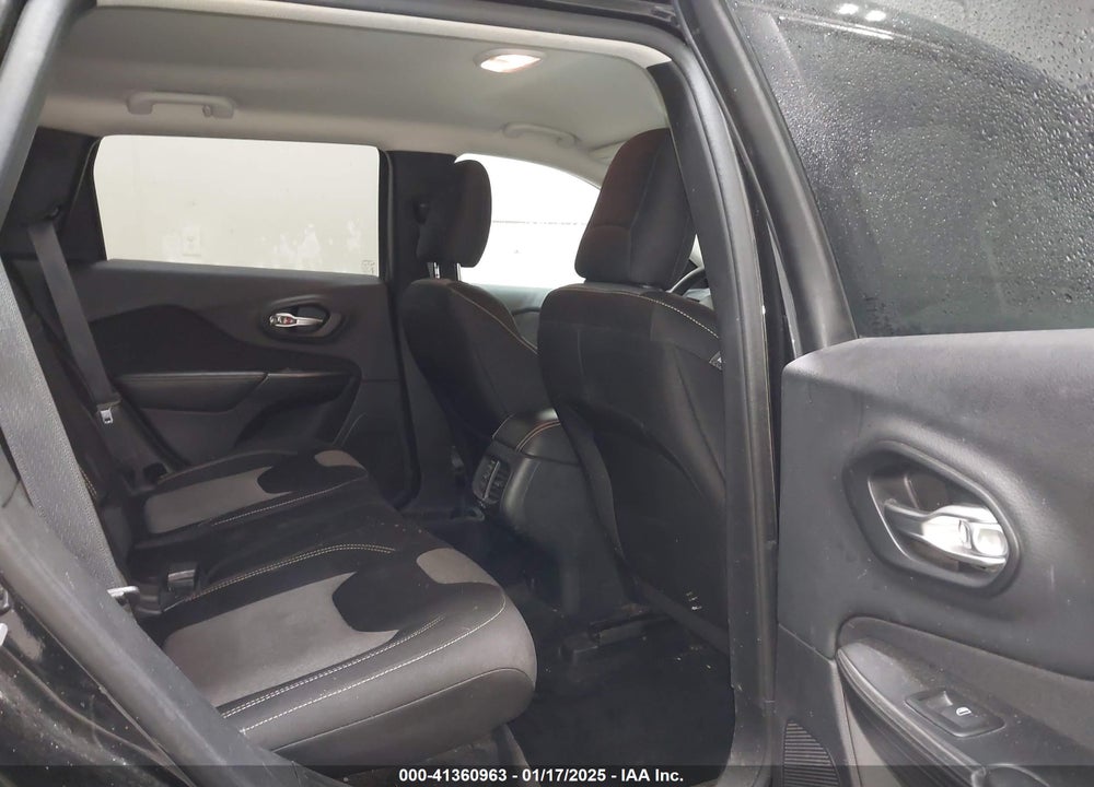 2015 JEEP CHEROKEE SPORT VIN: 1C4PJMAB1FW594378