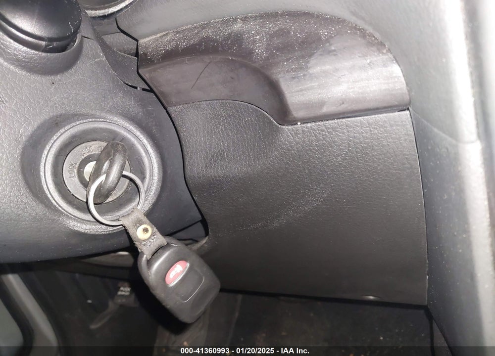 2012 KIA SORENTO LX VIN: 5XYKT3A11CG212719
