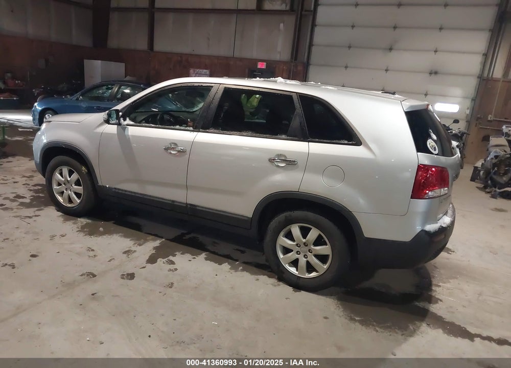 2012 KIA SORENTO LX VIN: 5XYKT3A11CG212719