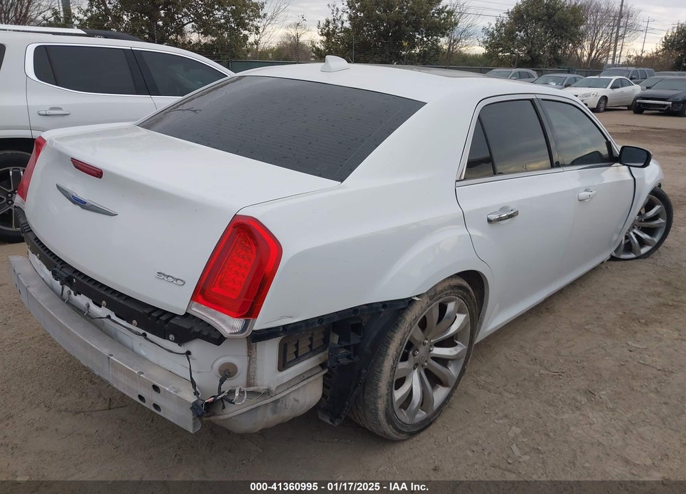 2019 CHRYSLER 300 LIMITED VIN: 2C3CCAEG2KH613353