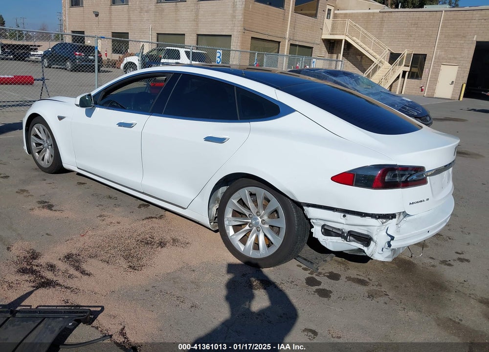 2016 TESLA MODEL S VIN: 5YJSA1E22GF153562