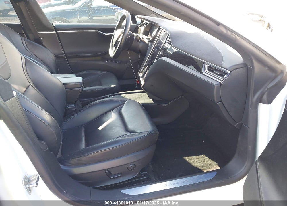 2016 TESLA MODEL S VIN: 5YJSA1E22GF153562
