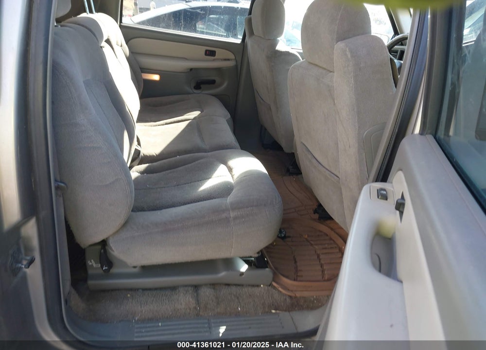 2001 CHEVROLET SUBURBAN 1500 LS VIN: 3GNEC16TX1G273018
