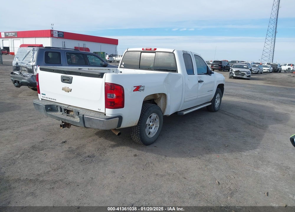 2011 CHEVROLET SILVERADO 1500 VIN: 1GCRKSE34BZ122133