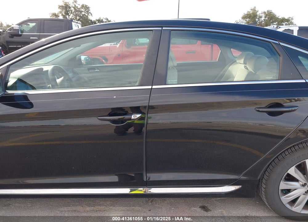 2015 HYUNDAI SONATA VIN: 5NPE34AF4FH085699
