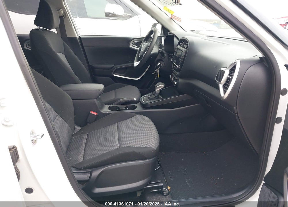 2023 KIA SOUL LX VIN: KNDJ23AU2P7857990