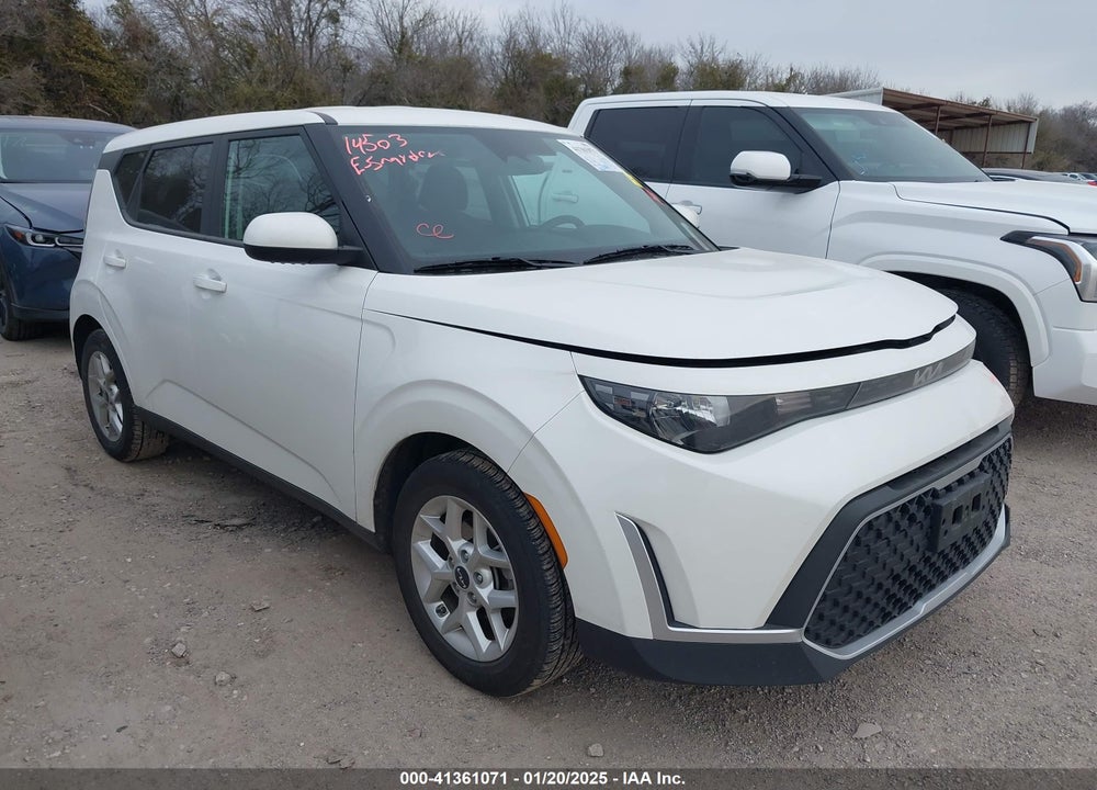 2023 KIA SOUL LX VIN: KNDJ23AU2P7857990