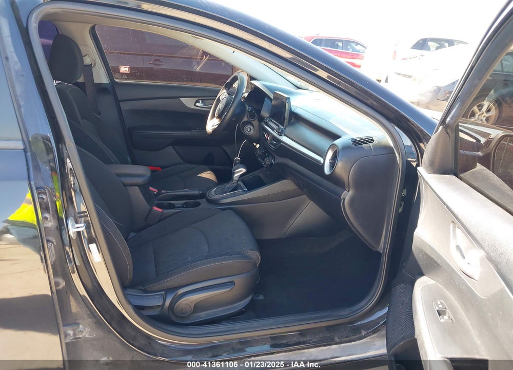 2019 KIA FORTE VIN: 3KPF24AD2KE090047
