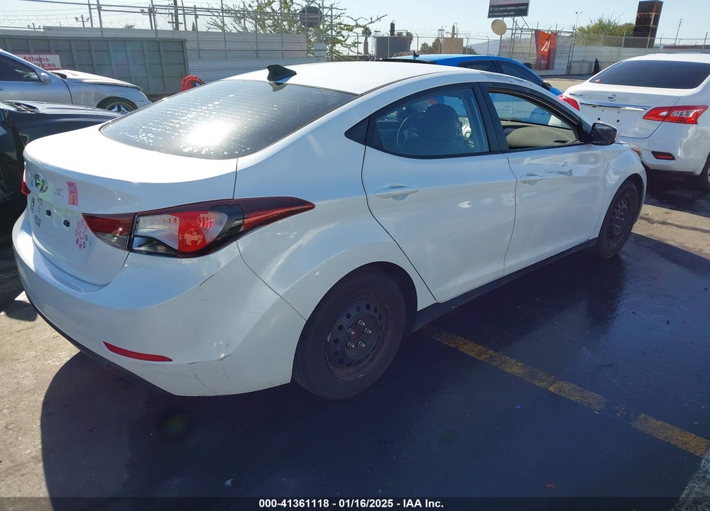 2016 HYUNDAI ELANTRA SE VIN: 5NPDH4AE3GH745074