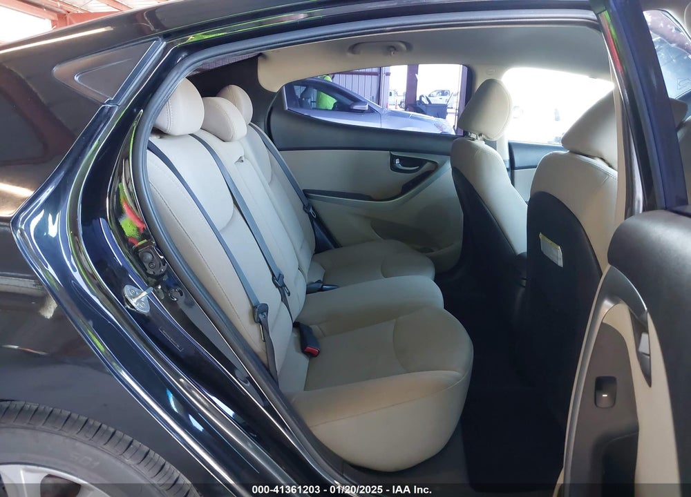 2015 HYUNDAI ELANTRA SE VIN: 5NPDH4AE4FH577766