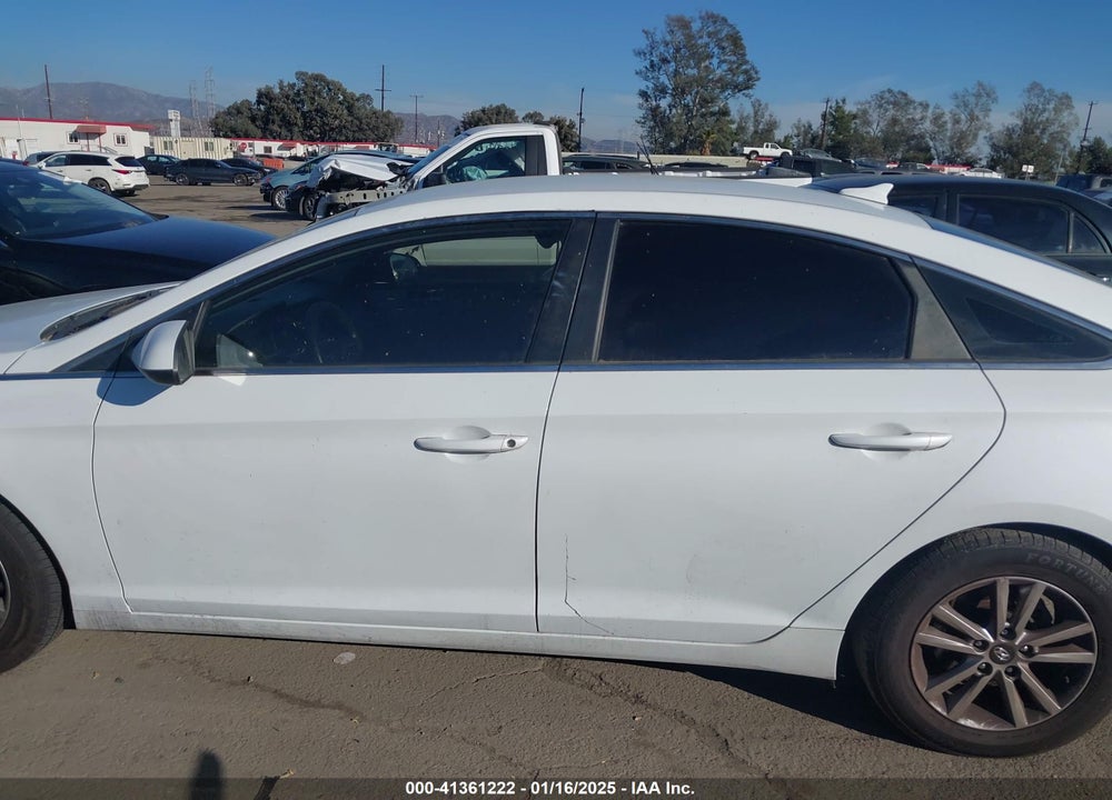 2017 HYUNDAI SONATA VIN: 5NPE24AF2HH582501