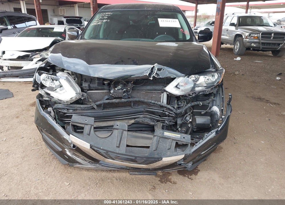 2018 NISSAN ROGUE S VIN: KNMAT2MT1JP605407
