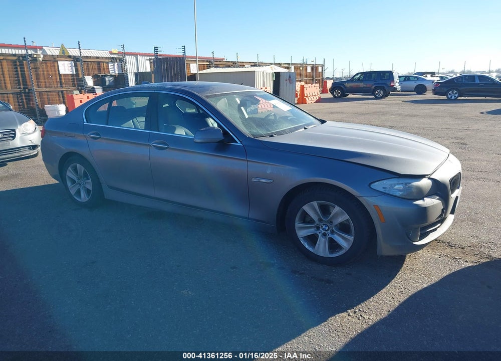 2013 BMW 528I XDRIVE VIN: WBAXH5C53DD111729
