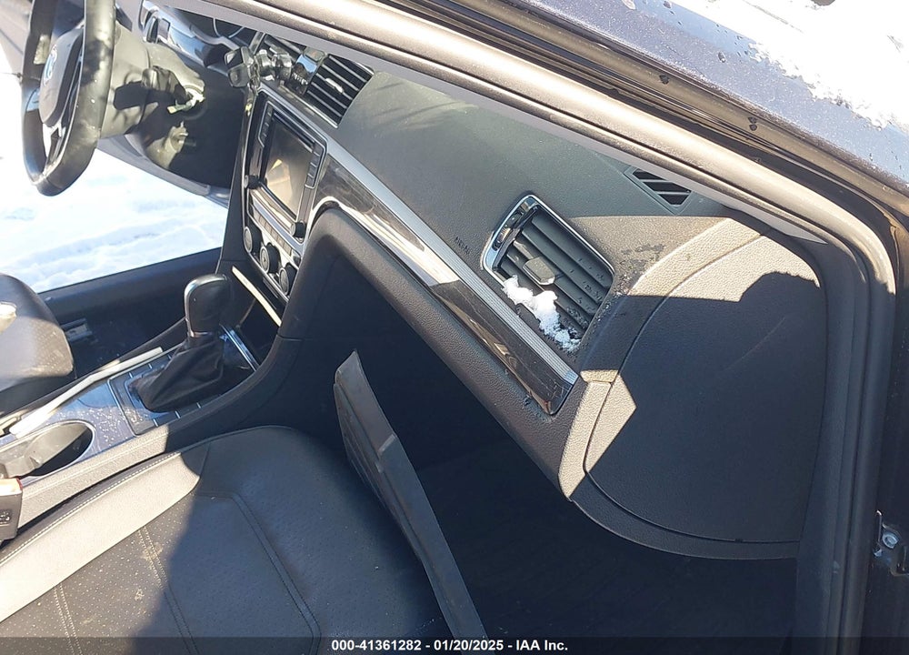 2018 VOLKSWAGEN PASSAT VIN: 1VWBA7A30JC024531