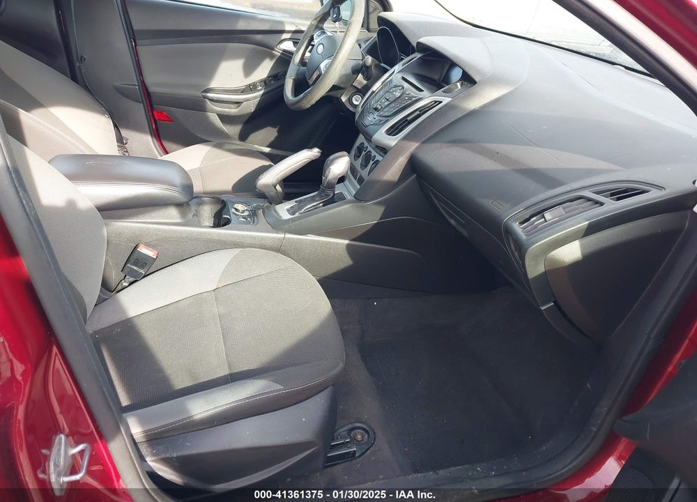 2014 FORD FOCUS VIN: 1FADP3F24EL108124