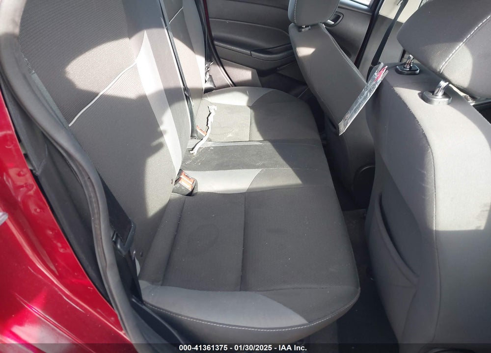 2014 FORD FOCUS VIN: 1FADP3F24EL108124