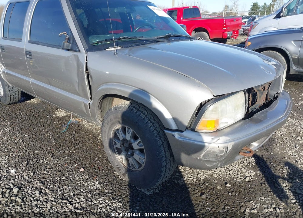 2004 GMC SONOMA SLS VIN: 1GTDT13X94K114290