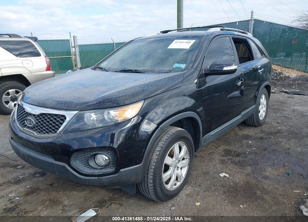 2013 KIA SORENTO LX VIN: 5XYKT3A69DG416424