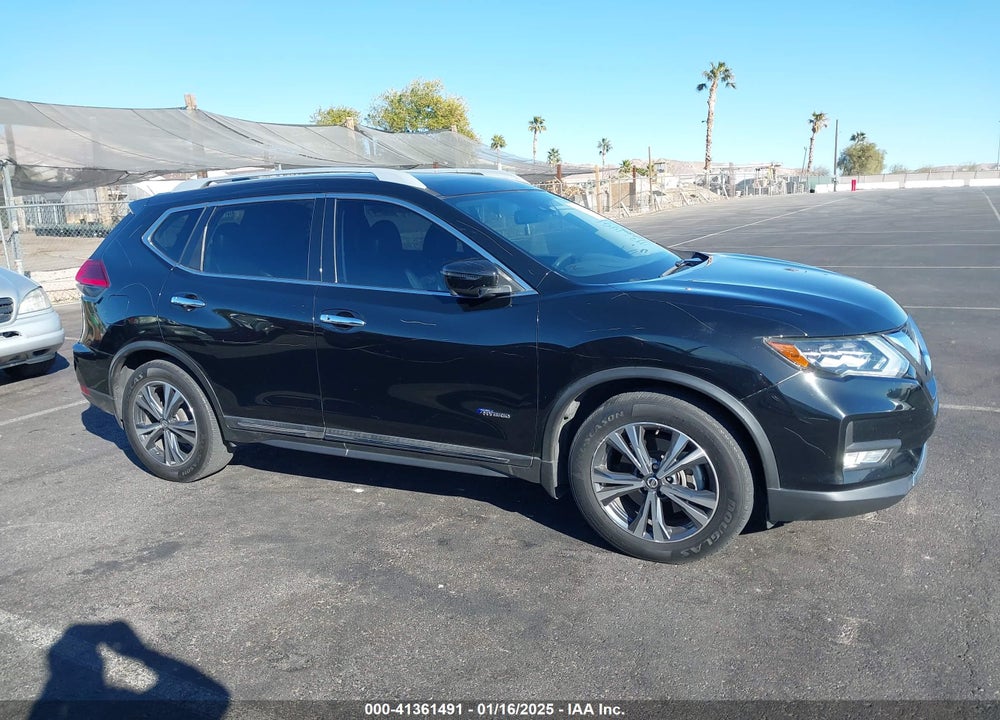 2017 NISSAN ROGUE HYBRID SL VIN: 5N1ET2MT4HC786131