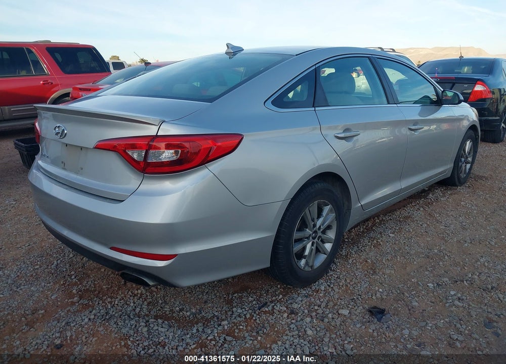 2015 HYUNDAI SONATA SE VIN: 5NPE24AF5FH202645