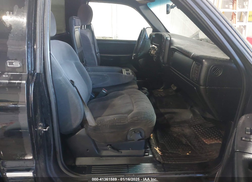 2001 CHEVROLET SILVERADO 1500 LS VIN: 1GCEK14V41Z238443