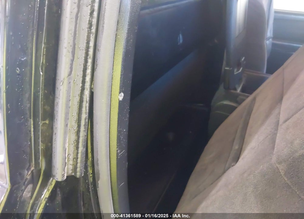 2001 CHEVROLET SILVERADO 1500 LS VIN: 1GCEK14V41Z238443