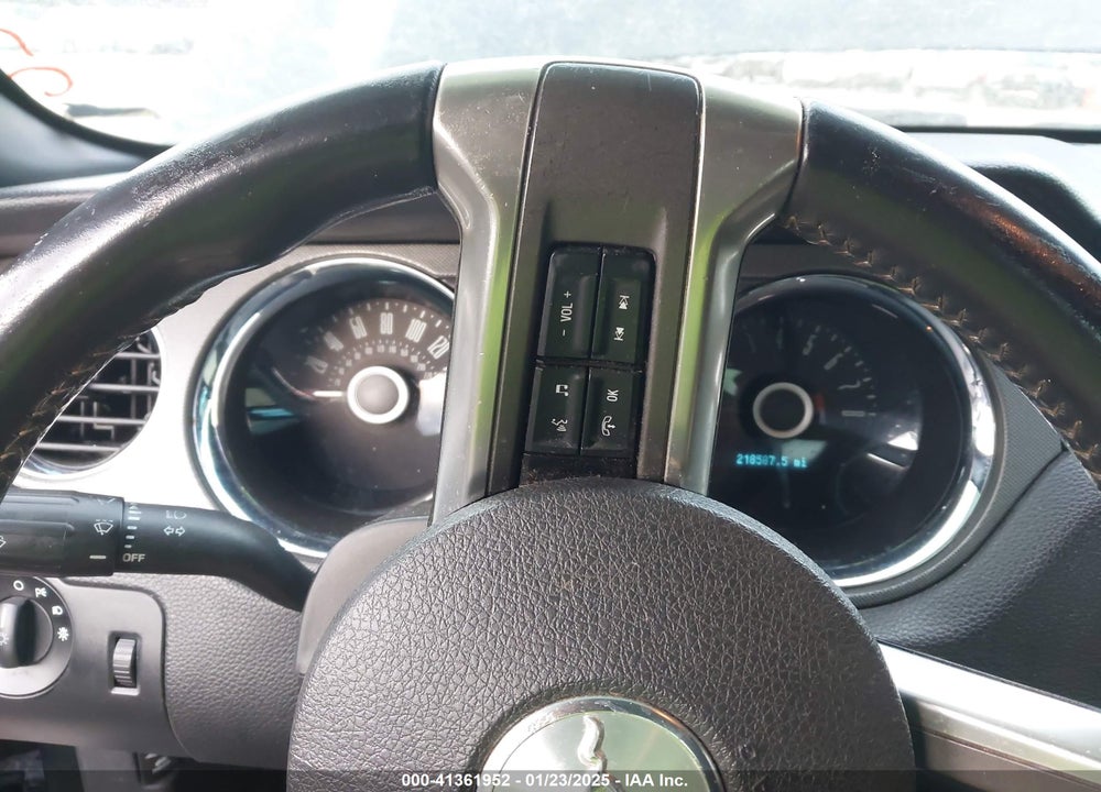 2014 FORD MUSTANG V6 VIN: 1ZVBP8AM8E5279970