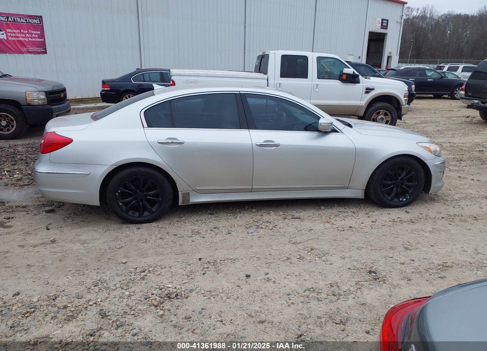 2013 HYUNDAI GENESIS VIN: KMHGC4DD9DU219642