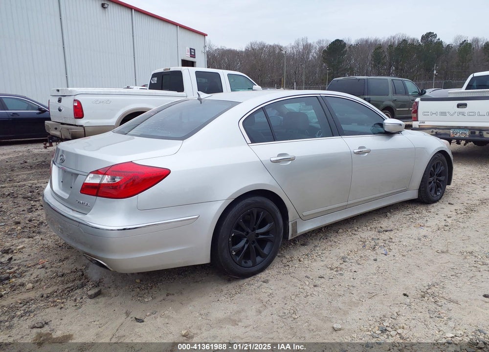 2013 HYUNDAI GENESIS VIN: KMHGC4DD9DU219642