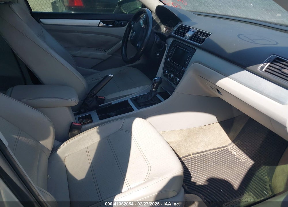 2012 VOLKSWAGEN PASSAT VIN: 1VWBP7A3XCC048773
