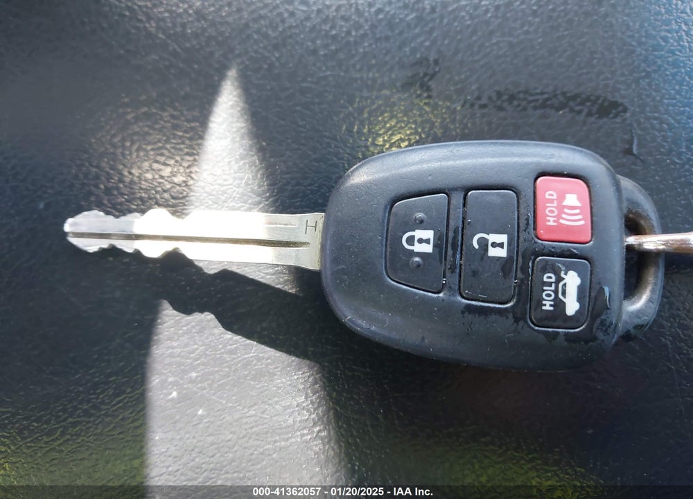 2016 TOYOTA CAMRY VIN: 4T1BF1FK2GU238517